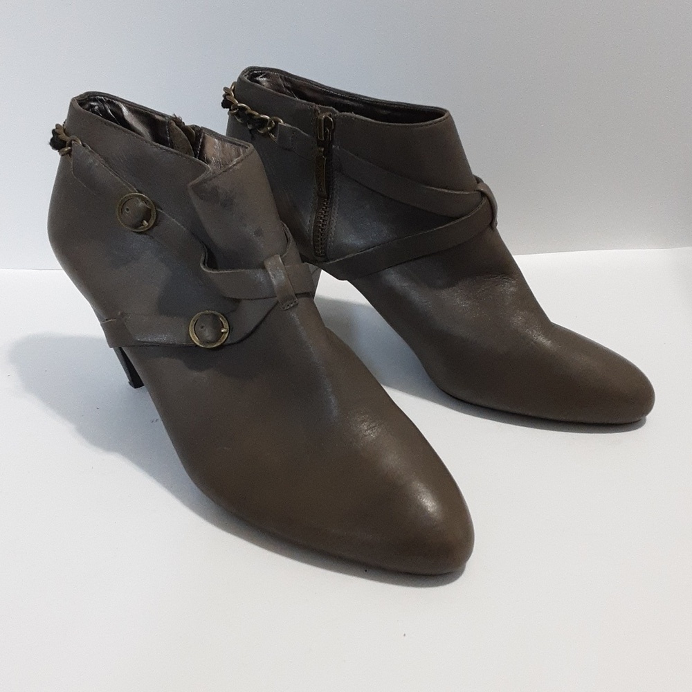 DKNYC ankle booties women 9.5 Ethel Charcoal leather upper casual detailed